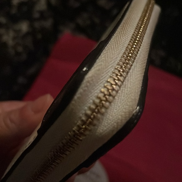 LOUIS VUITTON Patent Miroir Venice Zippy Card Wallet π€ - Picture 14 of 16